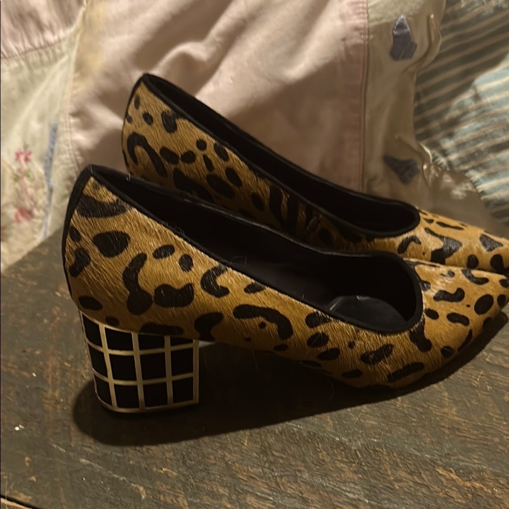 Brian Atwood Leopard Print Pointed-Toe Pumps in Tan and Black - Picture 6 of 12
